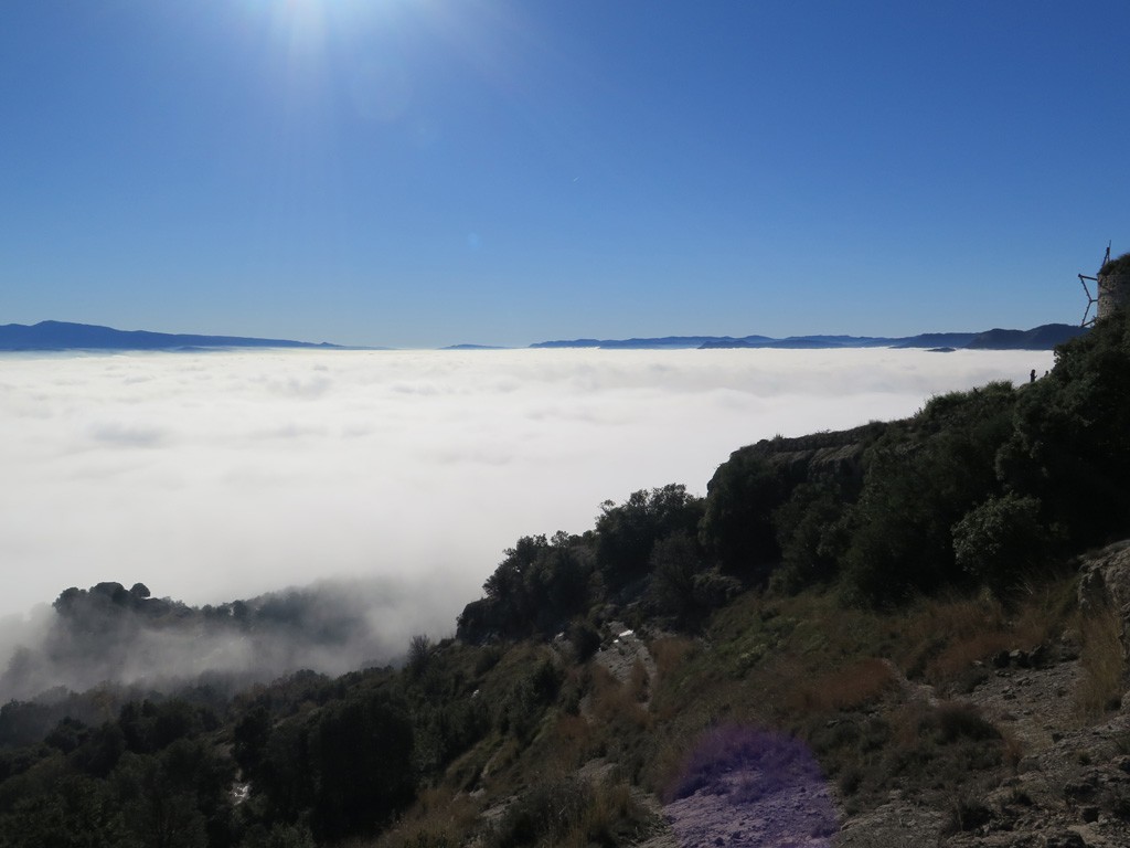 Castell dels Torelló (and its fog)